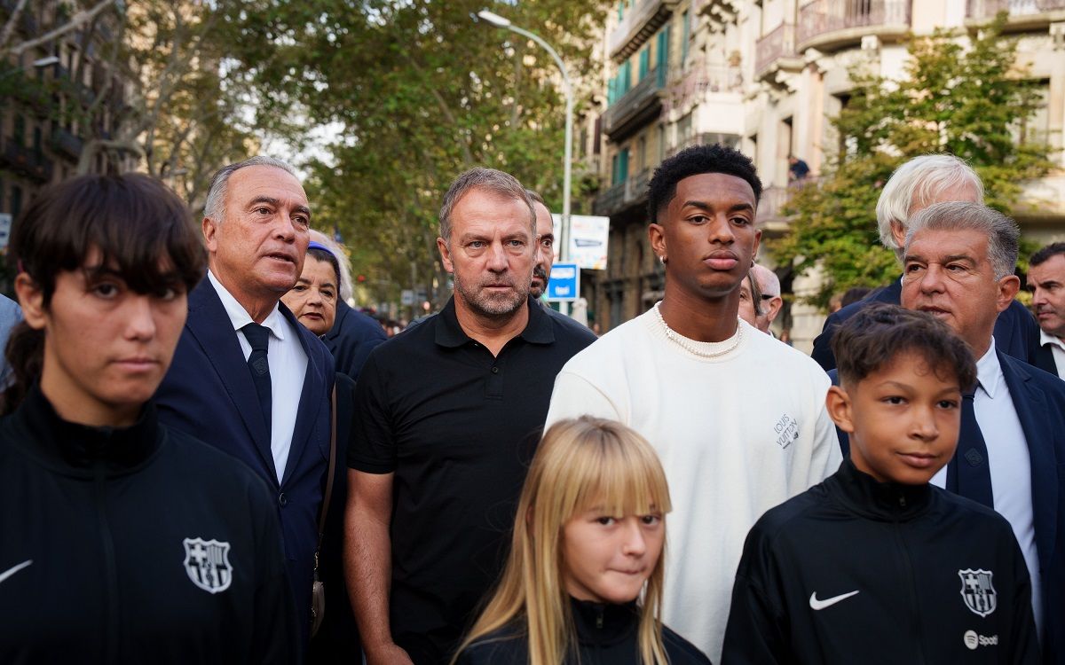 Flick i la delegació del Barça a l'ofrena floral a Rafael Casanova