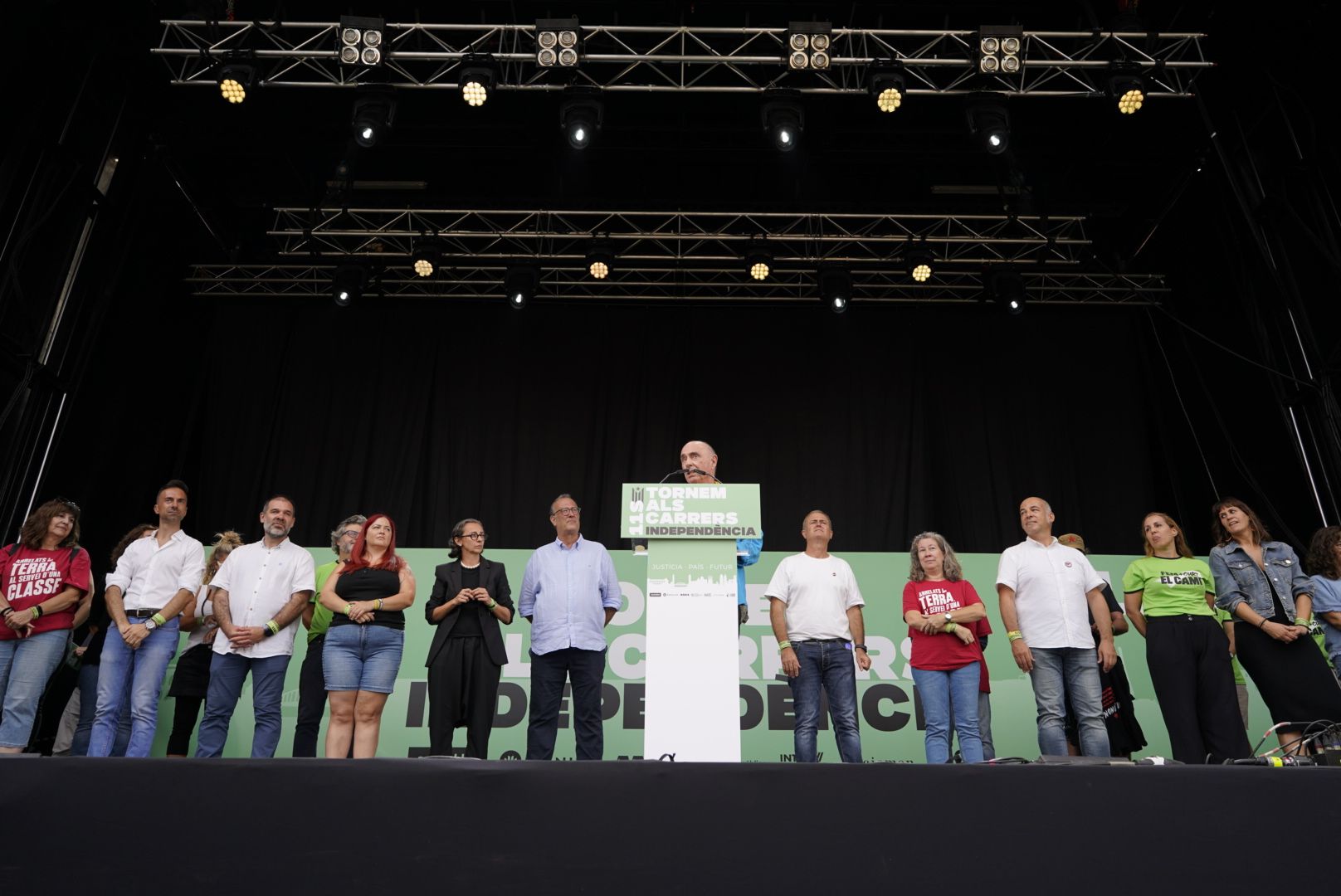 El discurs de Llach a la manifestació de la Diada, amb totes les entitats a l'escenari