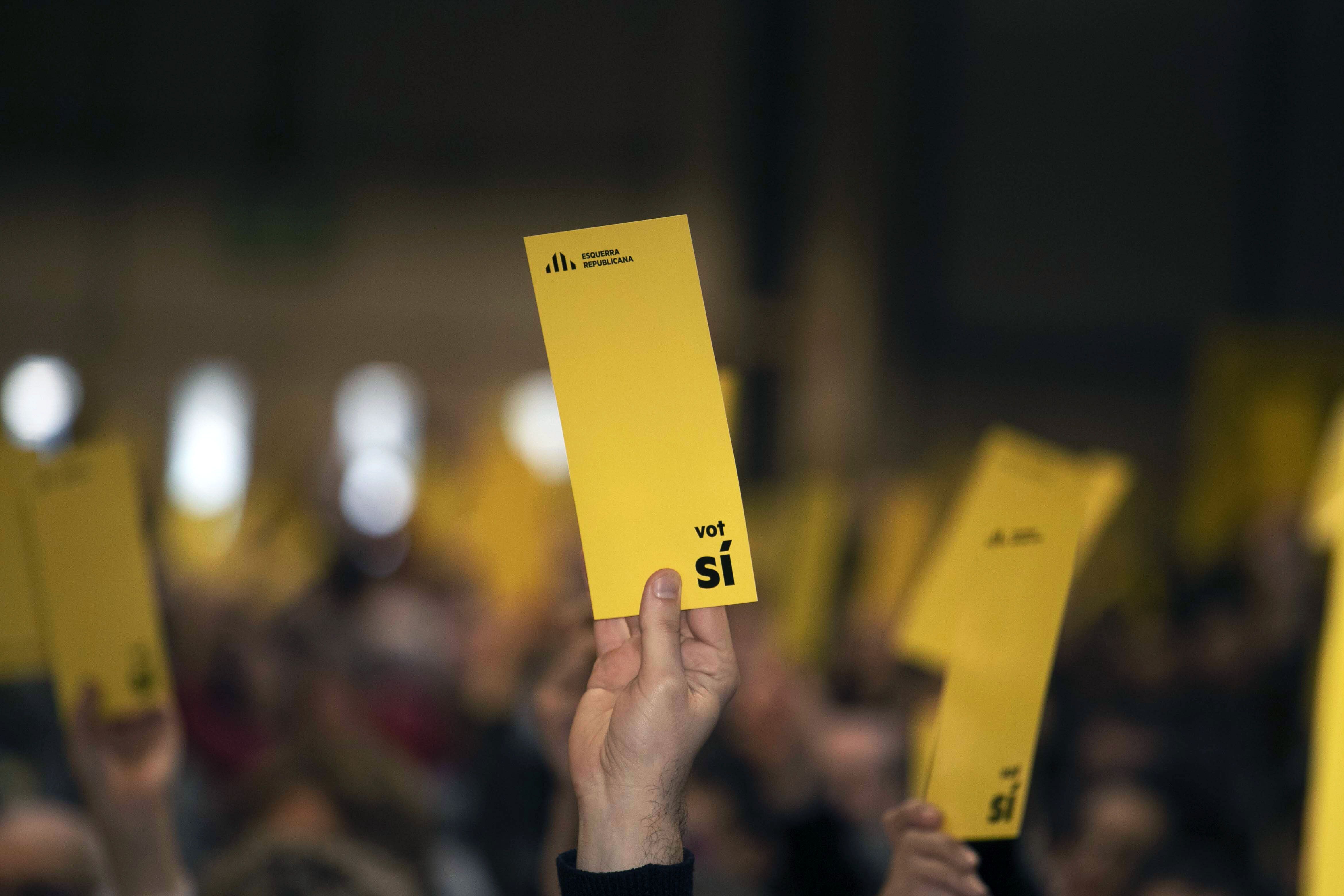 Votació en l'últim congrés d'ERC, celebrat el gener de l'any passat a Lleida.