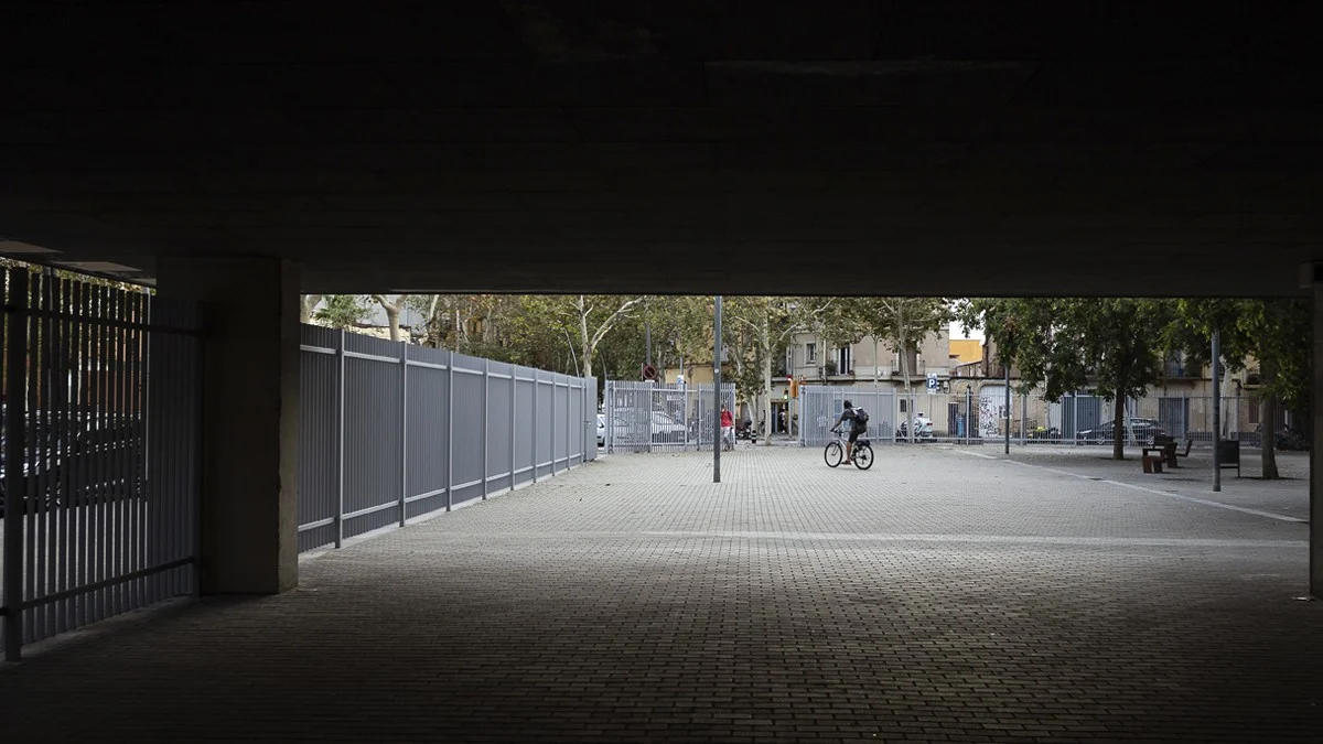 La porxada de la plaça Mercè Sala