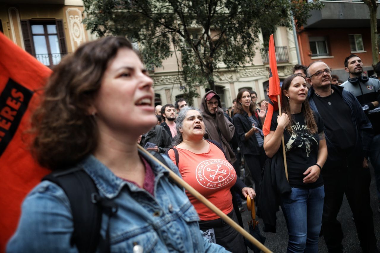 Imatge de la protesta davant la seu de Junts