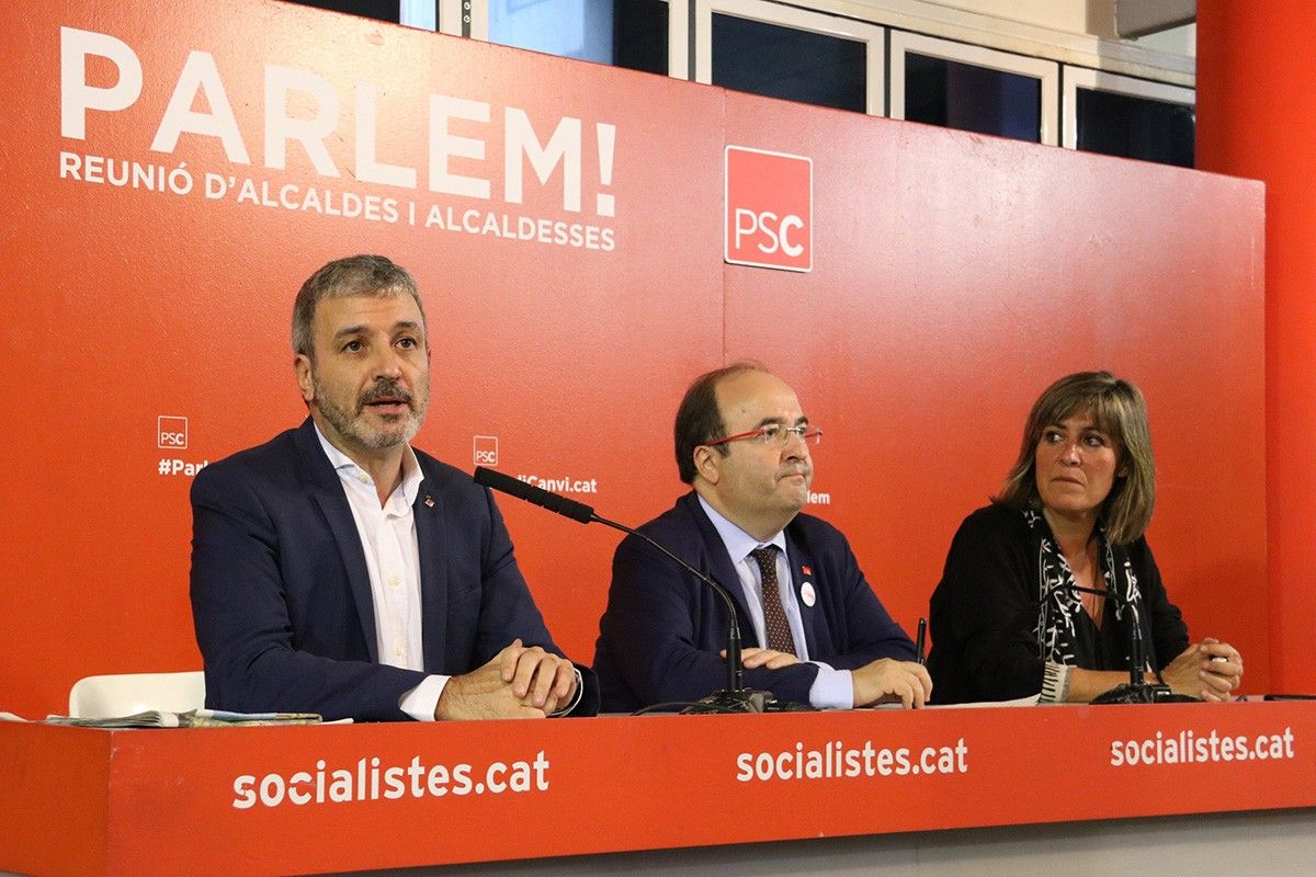 Miquel Iceta, flanquejat per Jaume Collboni i Núria Marín