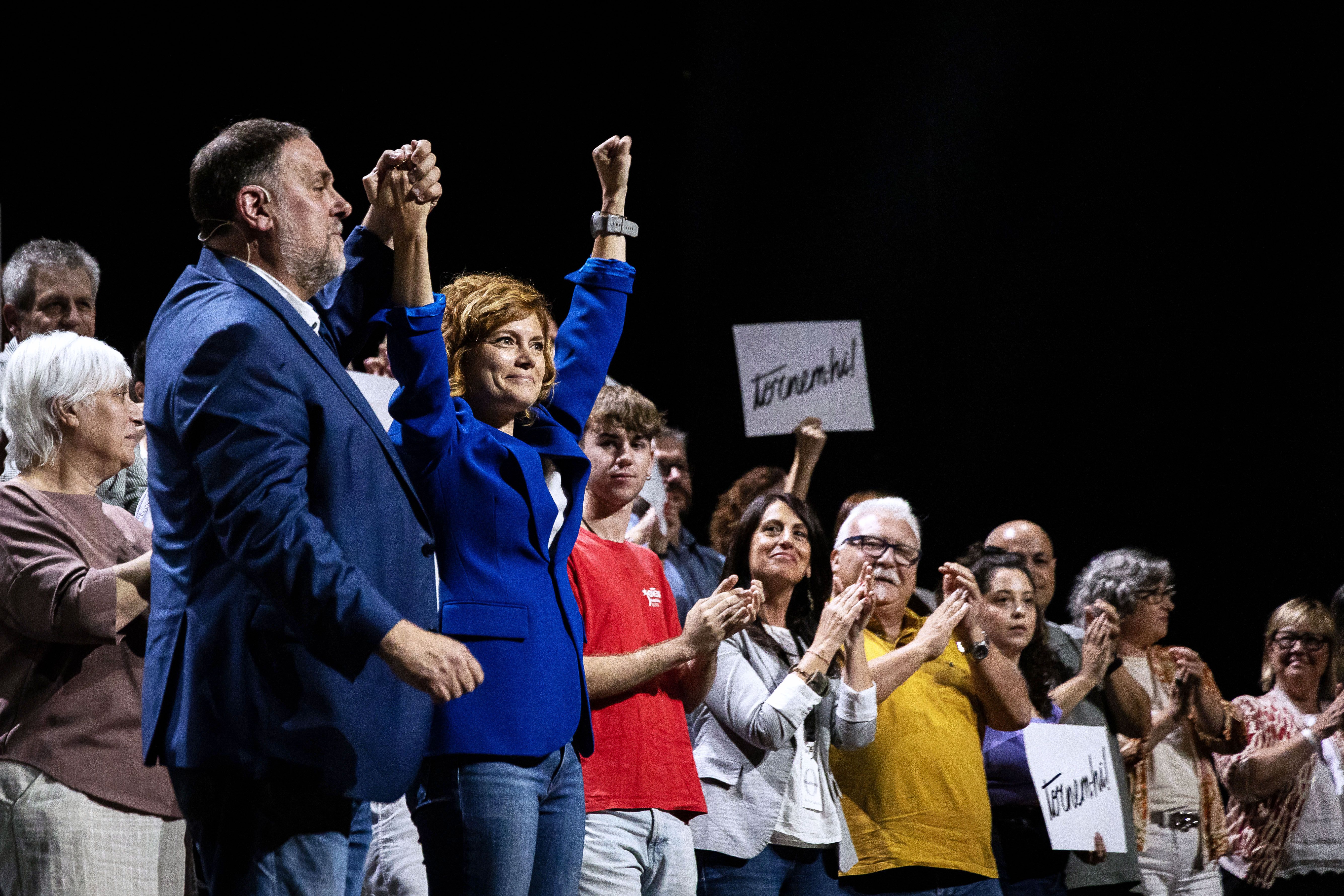 Elisenda Alamany i Oriol Junqueras, en l'acte de dissabte a Olesa de Montserrat