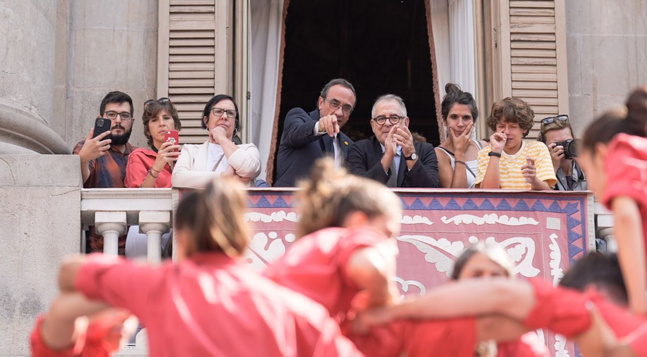 Josep Rull parla amb el tinent d'alcaldia Jordi Valls