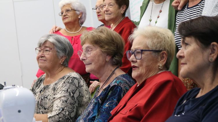 Sense les cosidores, seria molt difícil poder fer tots els vestits que es fan