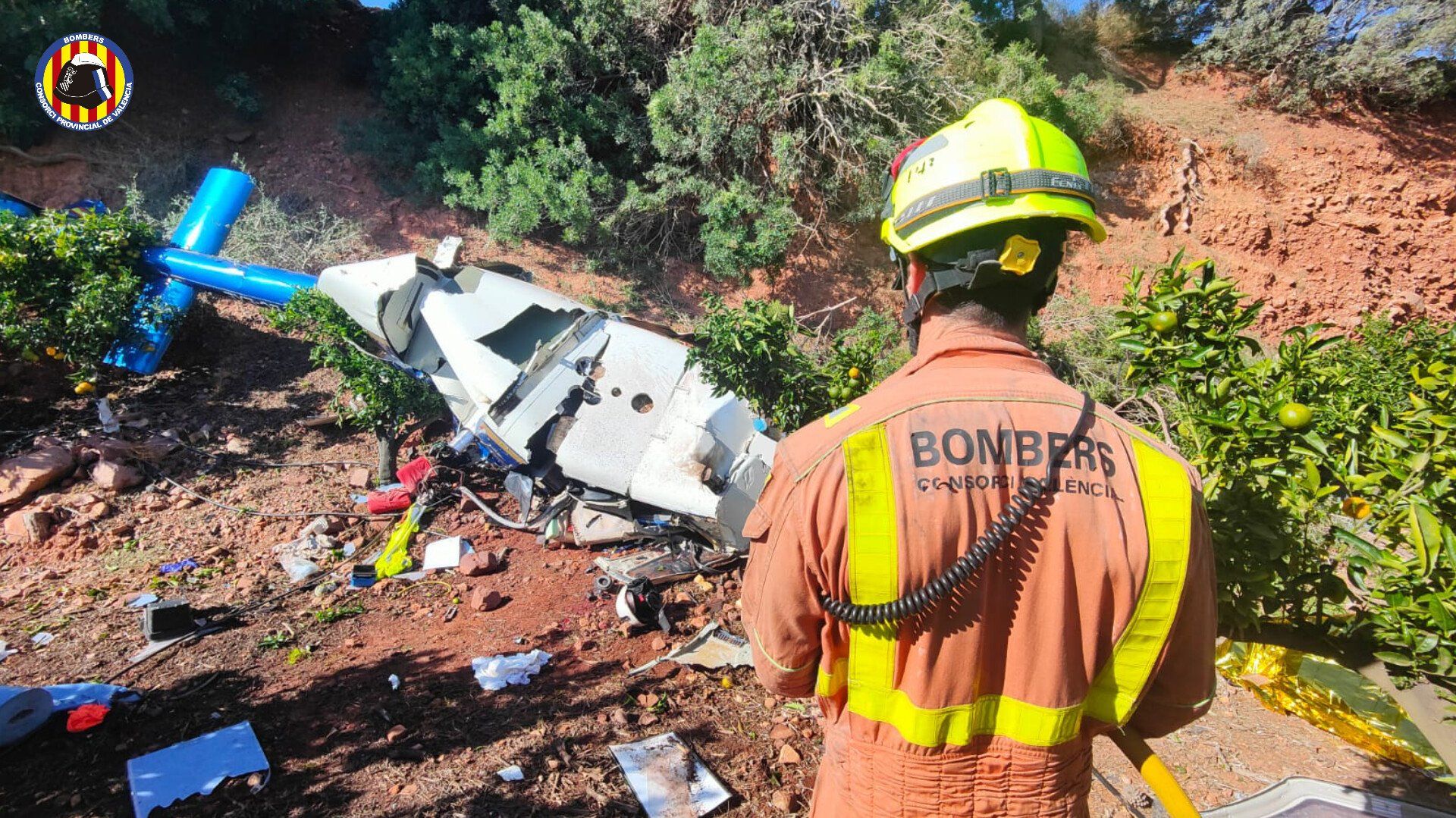 Els Bombers, al lloc de l'accident