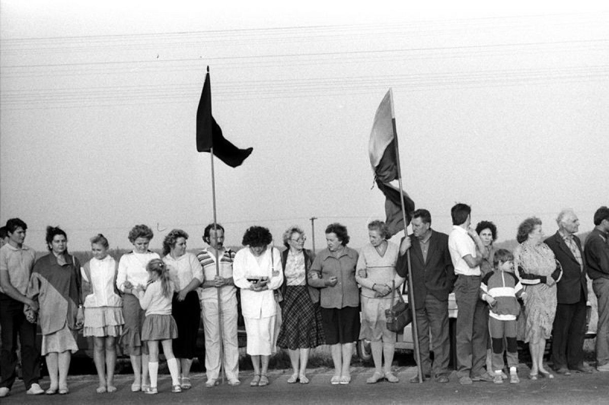 La Cadena Bàltica, un poble camí de la DUI, 1989.