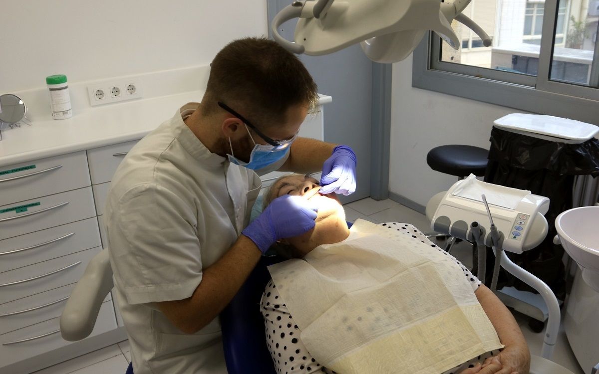 Imatge d'arxiu d'un dentista