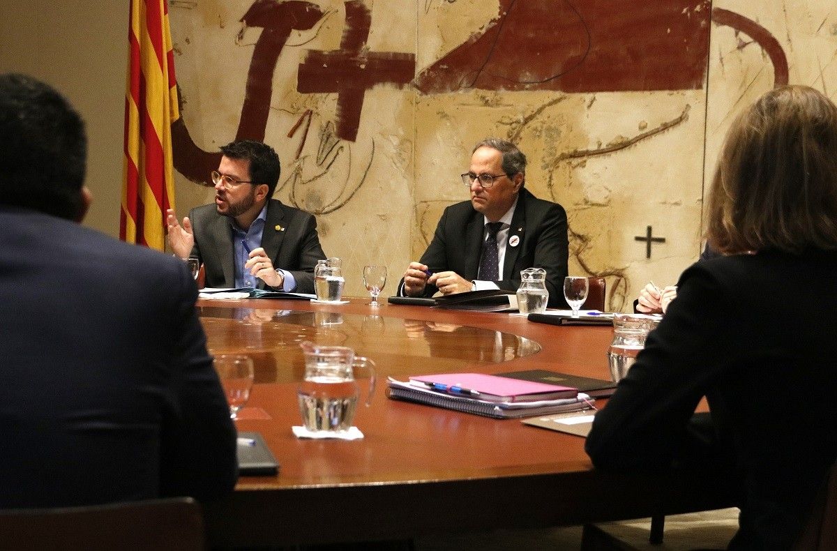 El president Quim Torra i el vicepresident Pere Aragonès, en una reunió del Govern.
