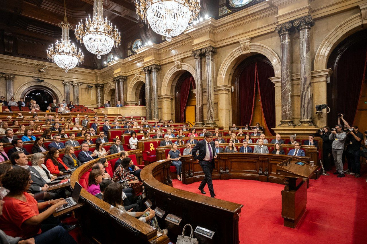 Salvador Illa, abans d'arrencar el discurs.