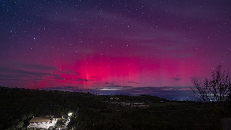 Aurora boreal des de l'observatori astronòmic de Castelltallat