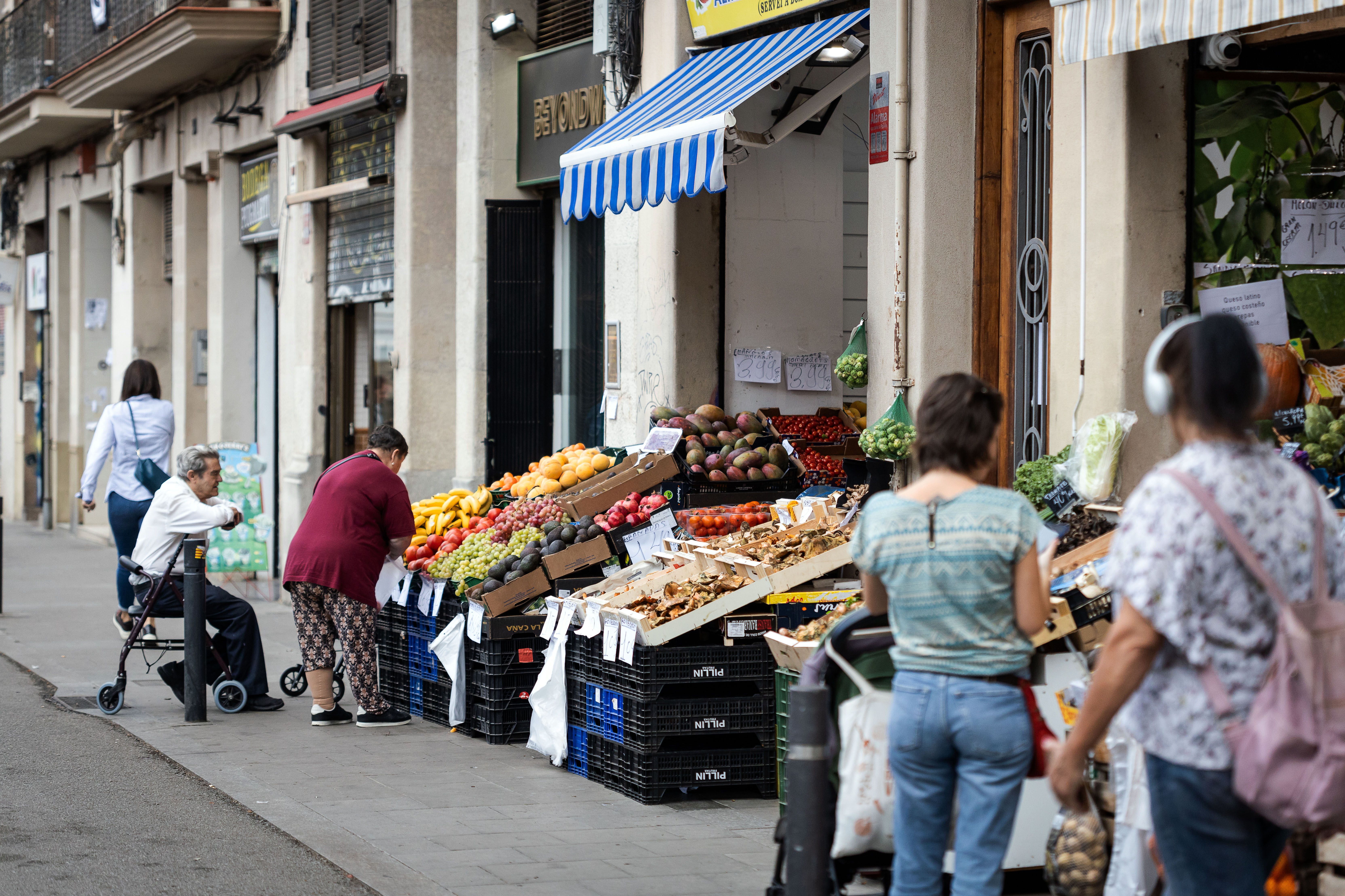 El local d'una fruiteria, a Barcelona