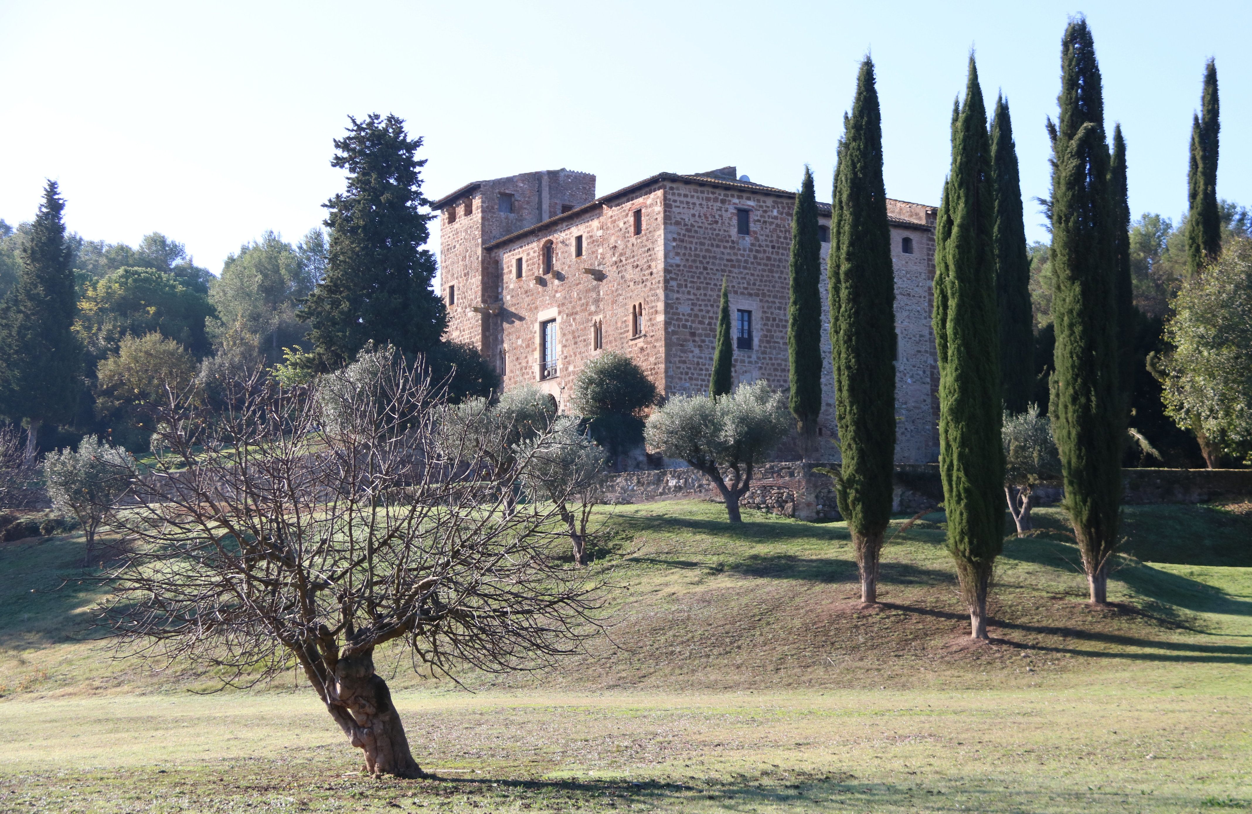 La masia de Torre Negra, en una imatge d'arxiu