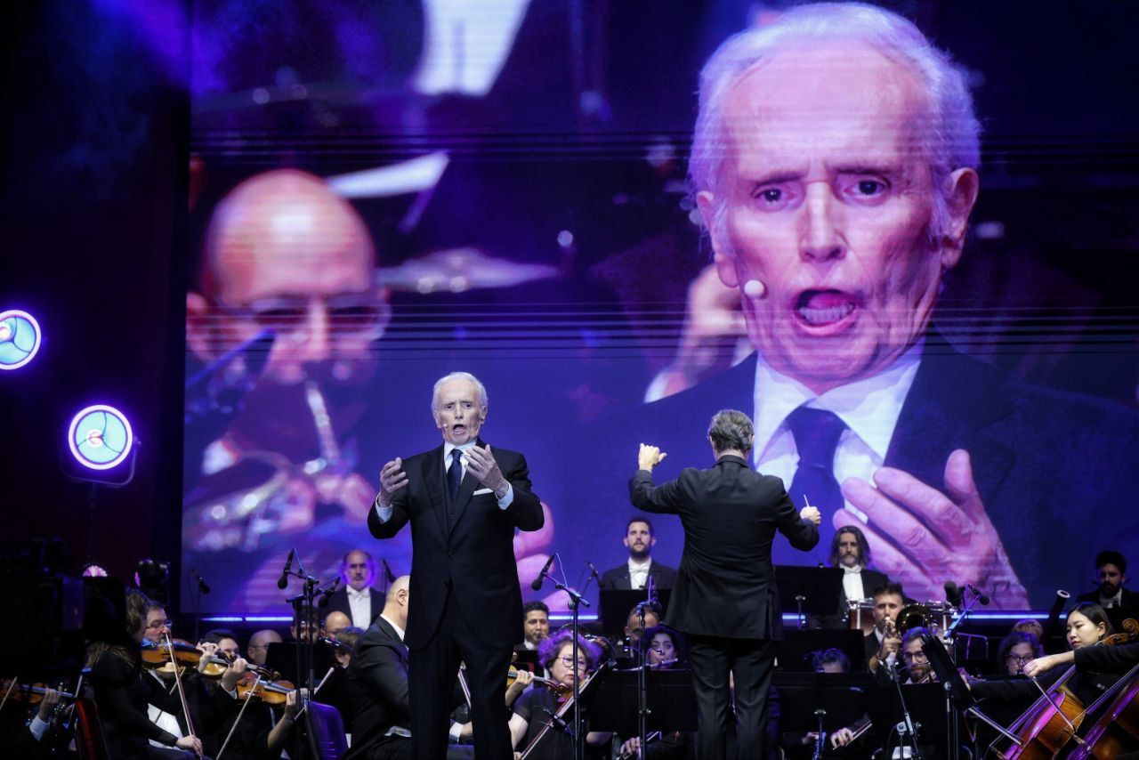 El tenor Josep Carreras, durant la cerimònia de clausura de la Copa Amèrica