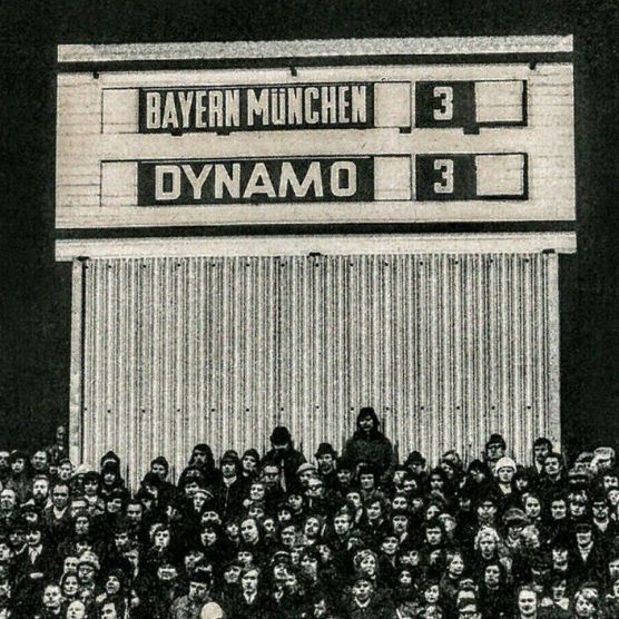 El marcador de l’estadi del Dinamo reflecteix el 3 3 final que classificava el Bayern pels quarts de final