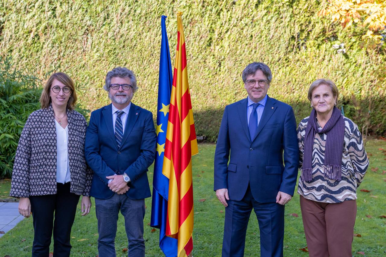 Puigdemont i els dirigents de Demòcrates, aquest dimarts a Waterloo.