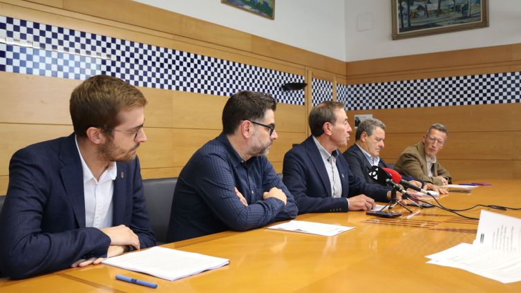 L'equip de govern d'Olot en la presentació pública dels pressupostos i ordenances 2025 aquest dimecres