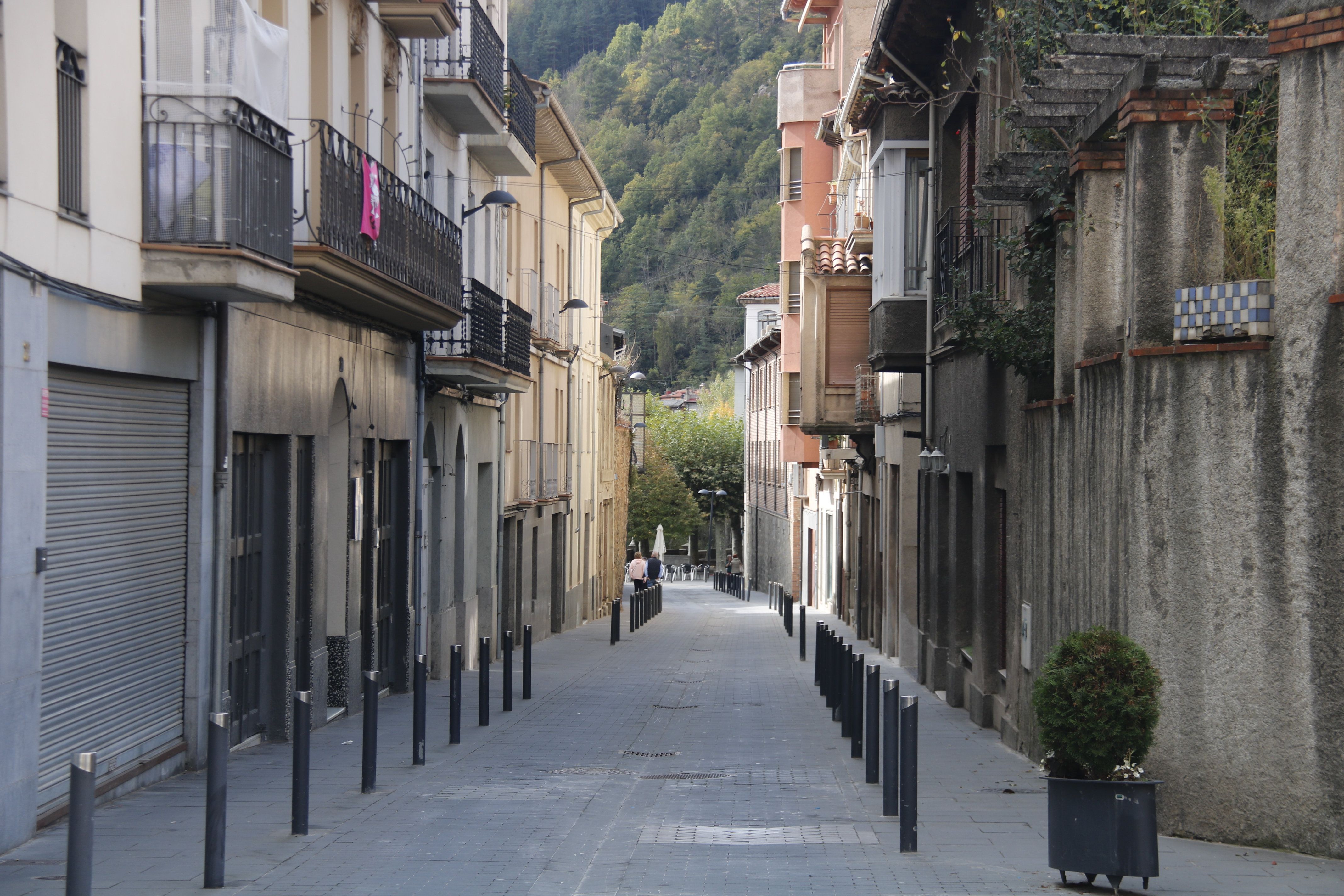 Un carrer del centre de Ribes de Freser, en una imatge d'arxiu