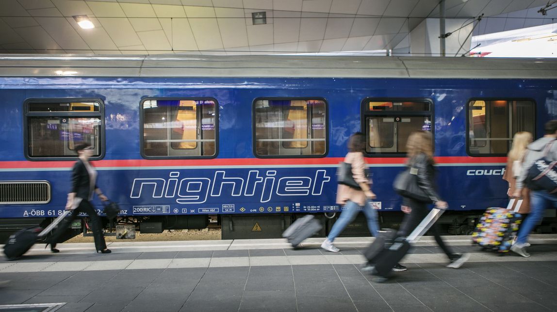 Passatgers d'un tren nocturn Nightjet