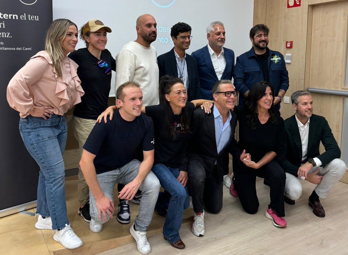 Orozco, Crusellas i Ferrer amb altres personalitats a la presentació de la campanya