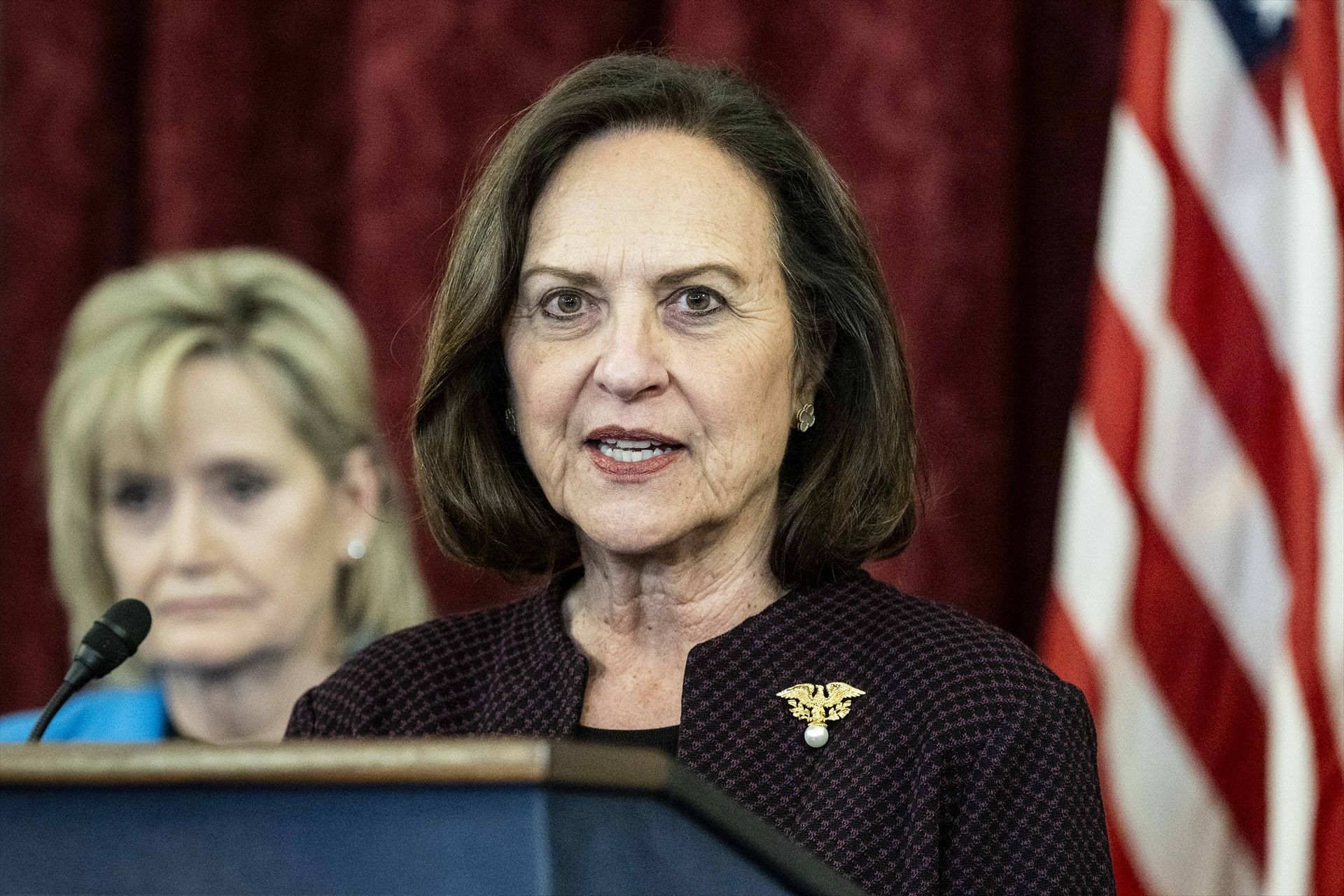 La senadora republicana Deb Fischer