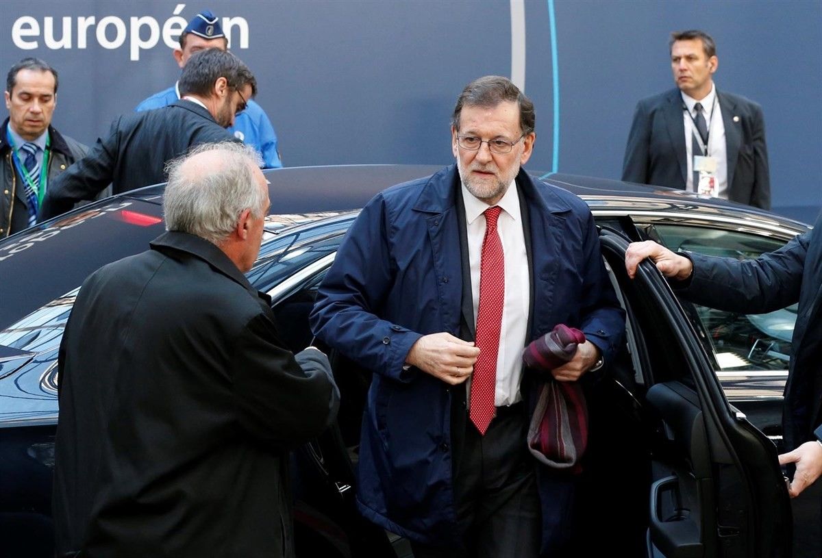 Mariano Rajoy arribant a una cimera europea a Brussel·les.