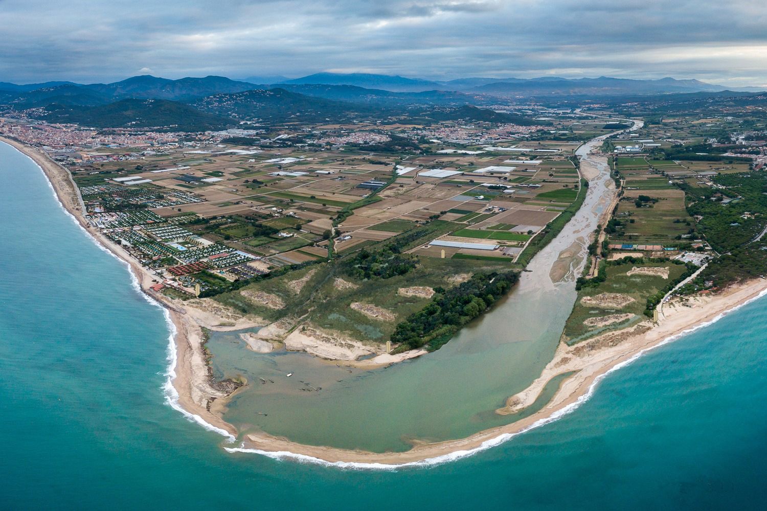 Simulació de la desembocadura de la Tordera sense els càmpings en zones inundables