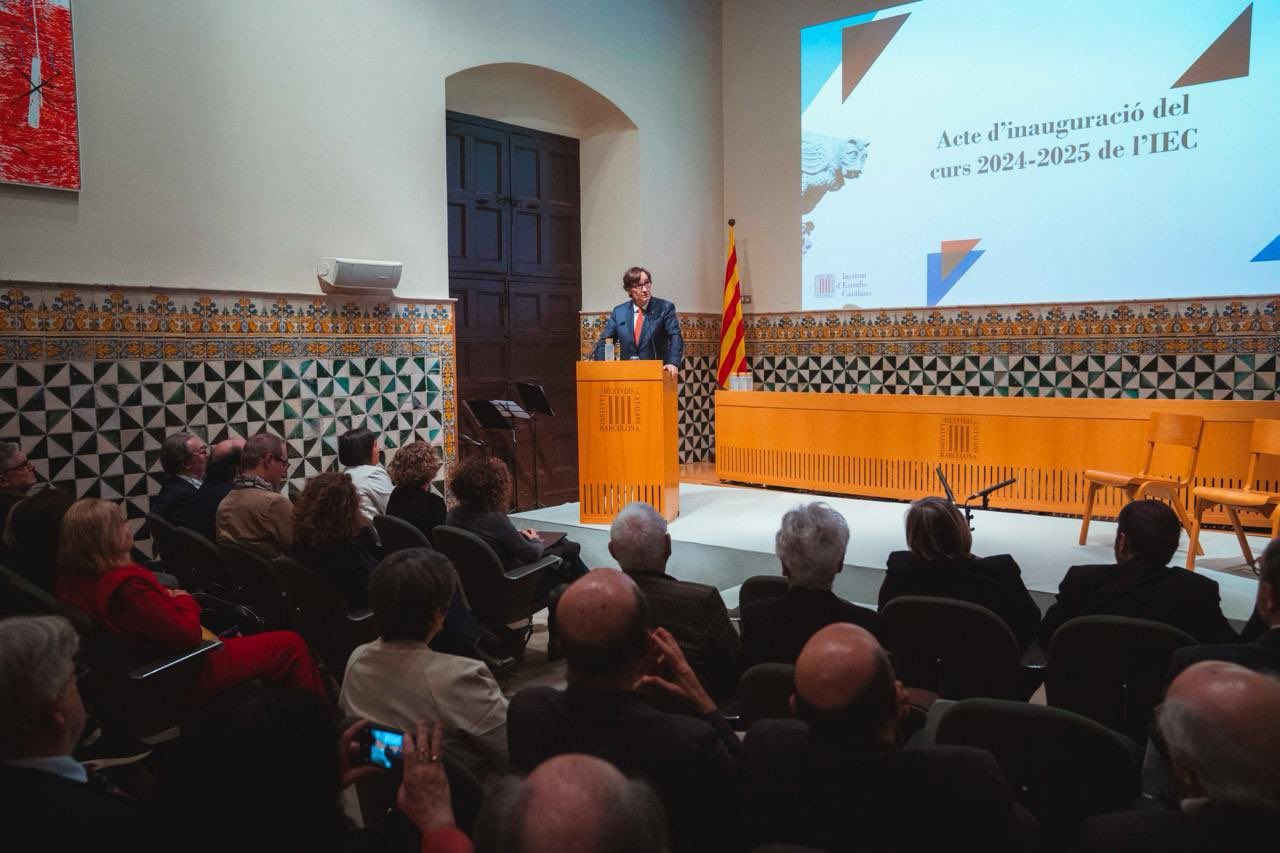 Illa, durant la inauguració del curs a l'Institut d'Estudis Catalans