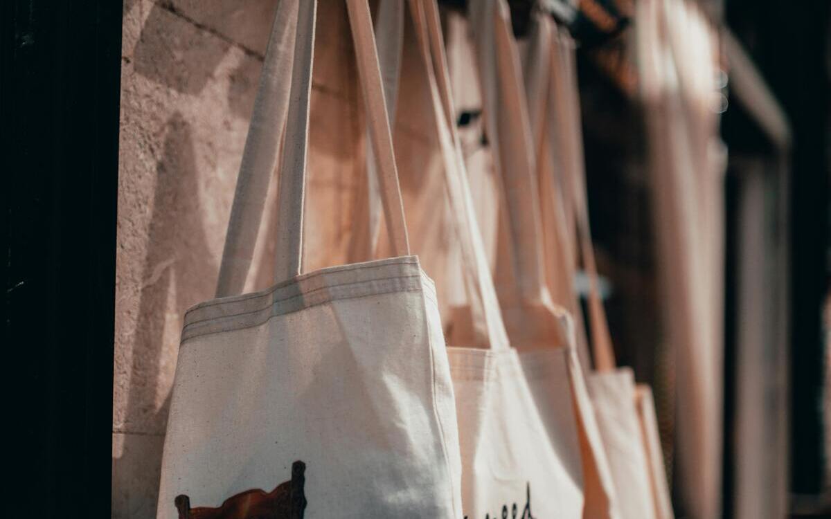 Les "tote bag" no són una bona opció per a la salut física