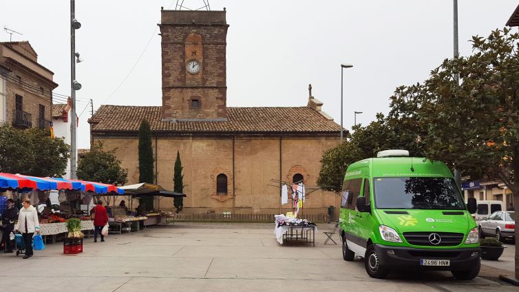 Per arribar a la major part de veïns i veïnes del municipi, les UMIC sovint presten servei coincidint amb el dia del mercat setmanal