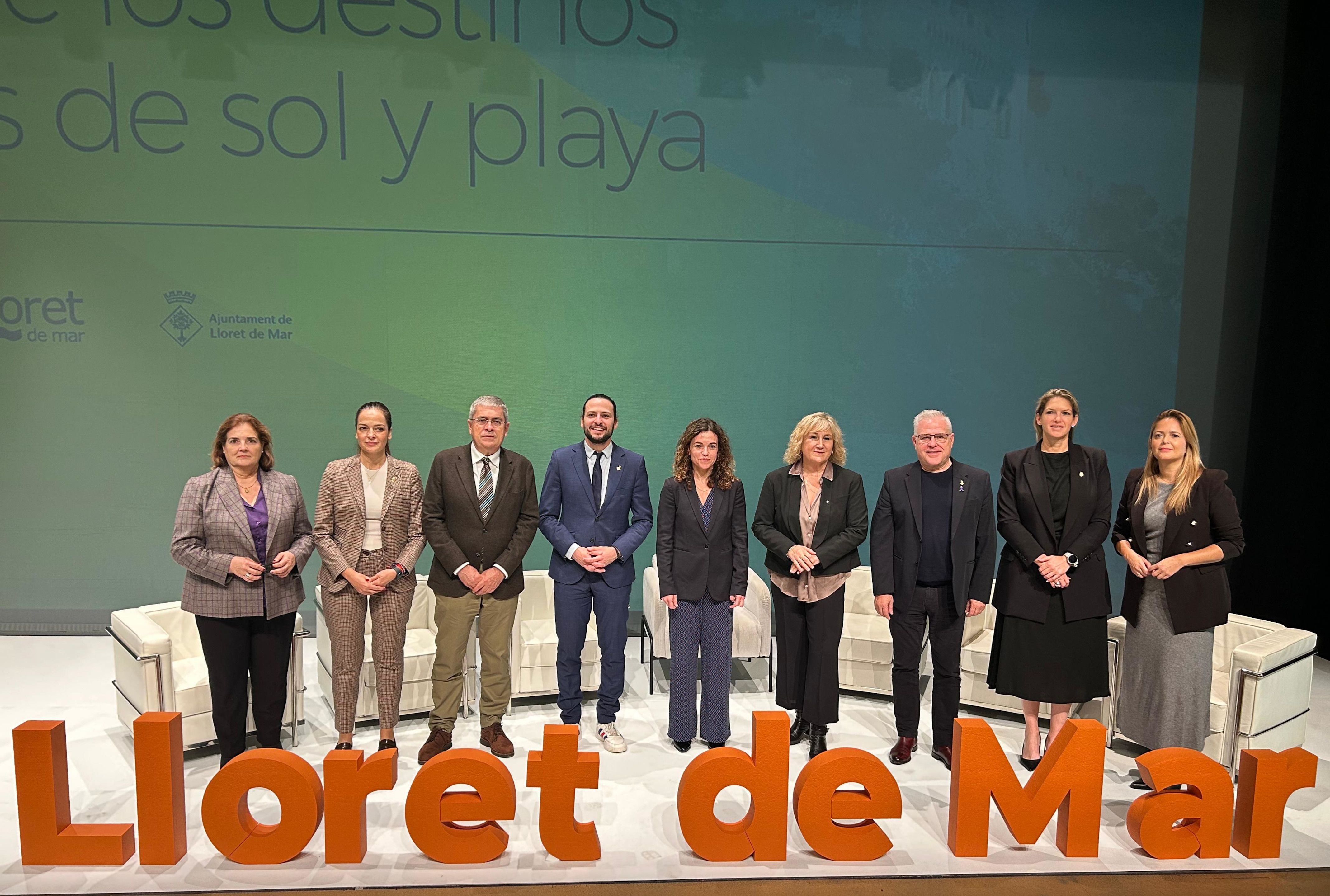 L'assemblea de l'Aliança de Municipis Turístics d'Espanya de Sol i Platja (AMT) ha escollit aquest dilluns l'alcalde de Lloret de Mar, Adrià Lamelas, com a nou president de l'entitat.