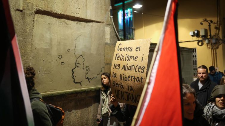 La concentració pel 25N a Olot ha trepitjat el centre de la ciutat