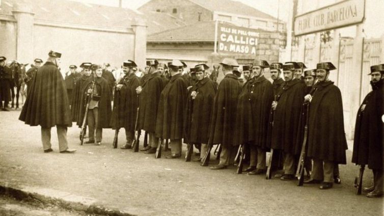 La Guàrdia Civil custodia el camp de Les Corts per fer efectiu el tancament que havia decretat Primo de Rivera el 1925