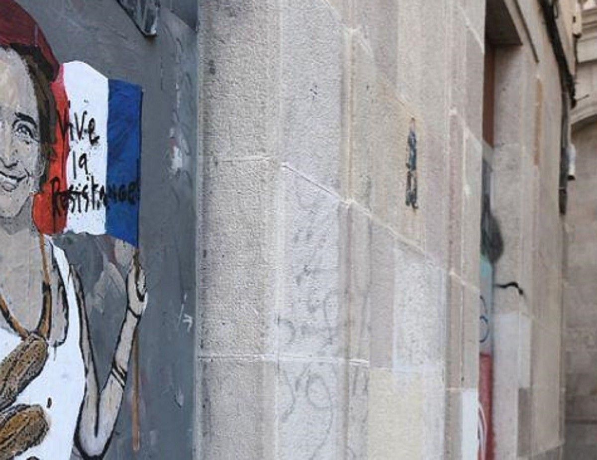 Grafiti d'Ada Colau de TvBoy a Barcelona