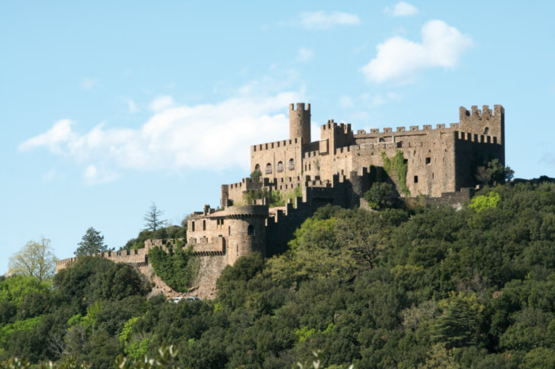 El castell de Requesens, una joia amagada a la serra de l'Albera