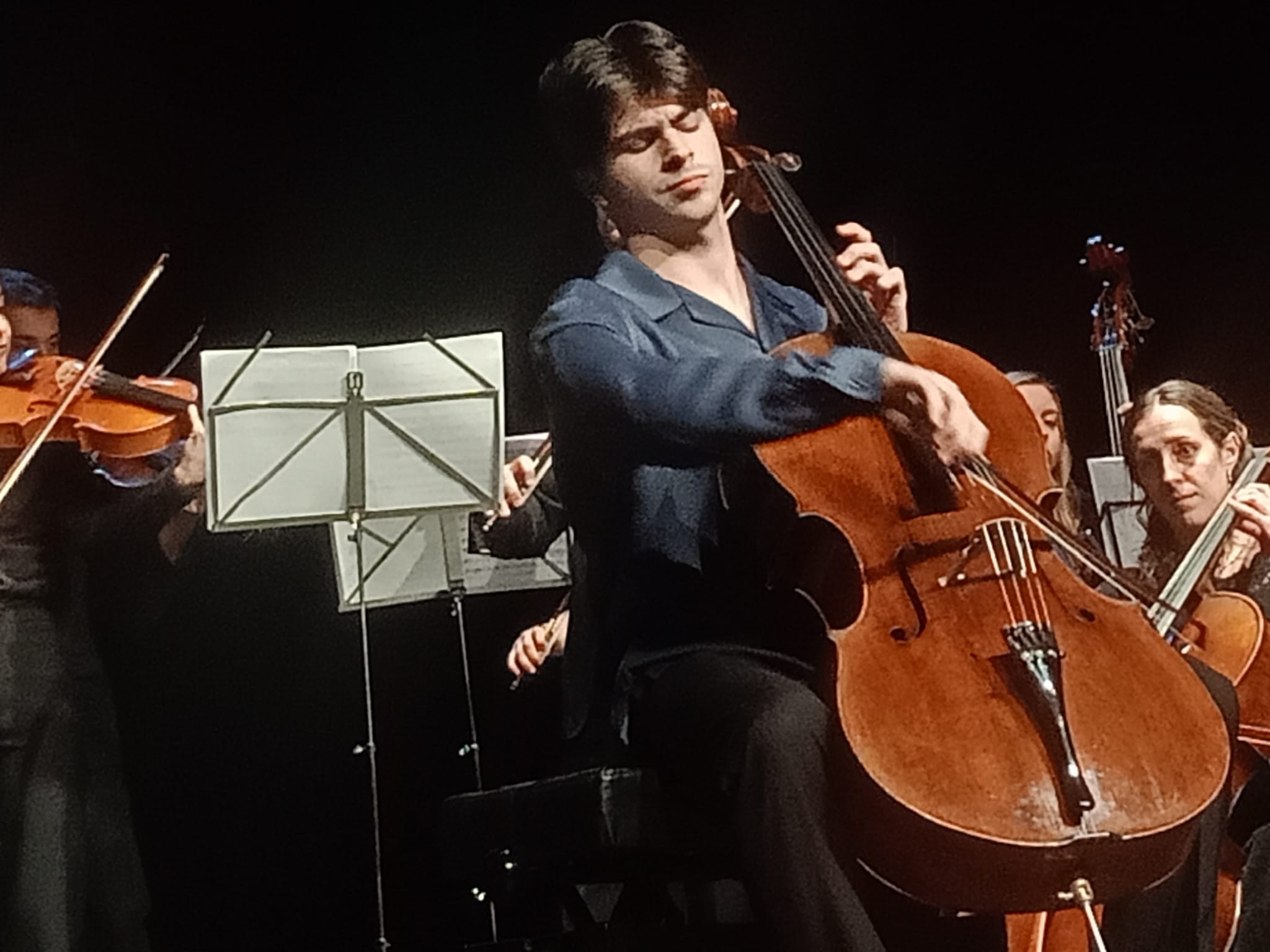 Flotats ha tornat a l'escenari al final del concert per acompanyar al bis en una peça de Mancini