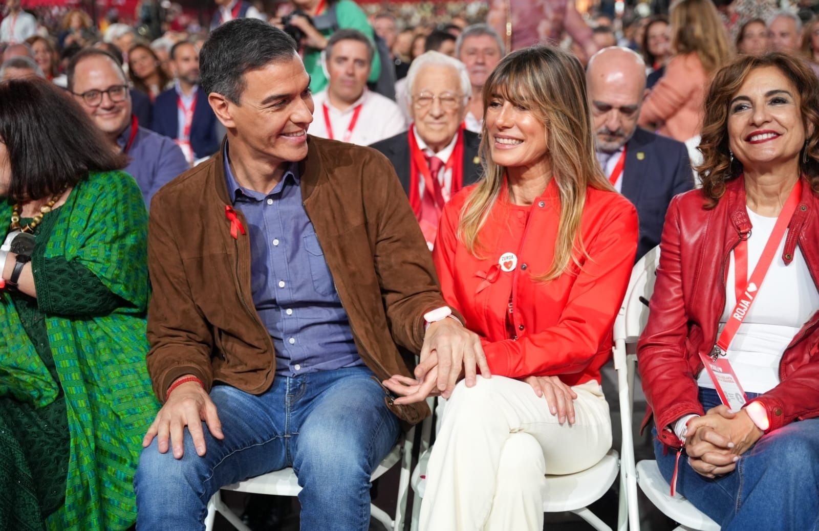 Pedro Sánchez amb la seva parella, Begoña Gómez, al congrés del PSOE de Sevilla