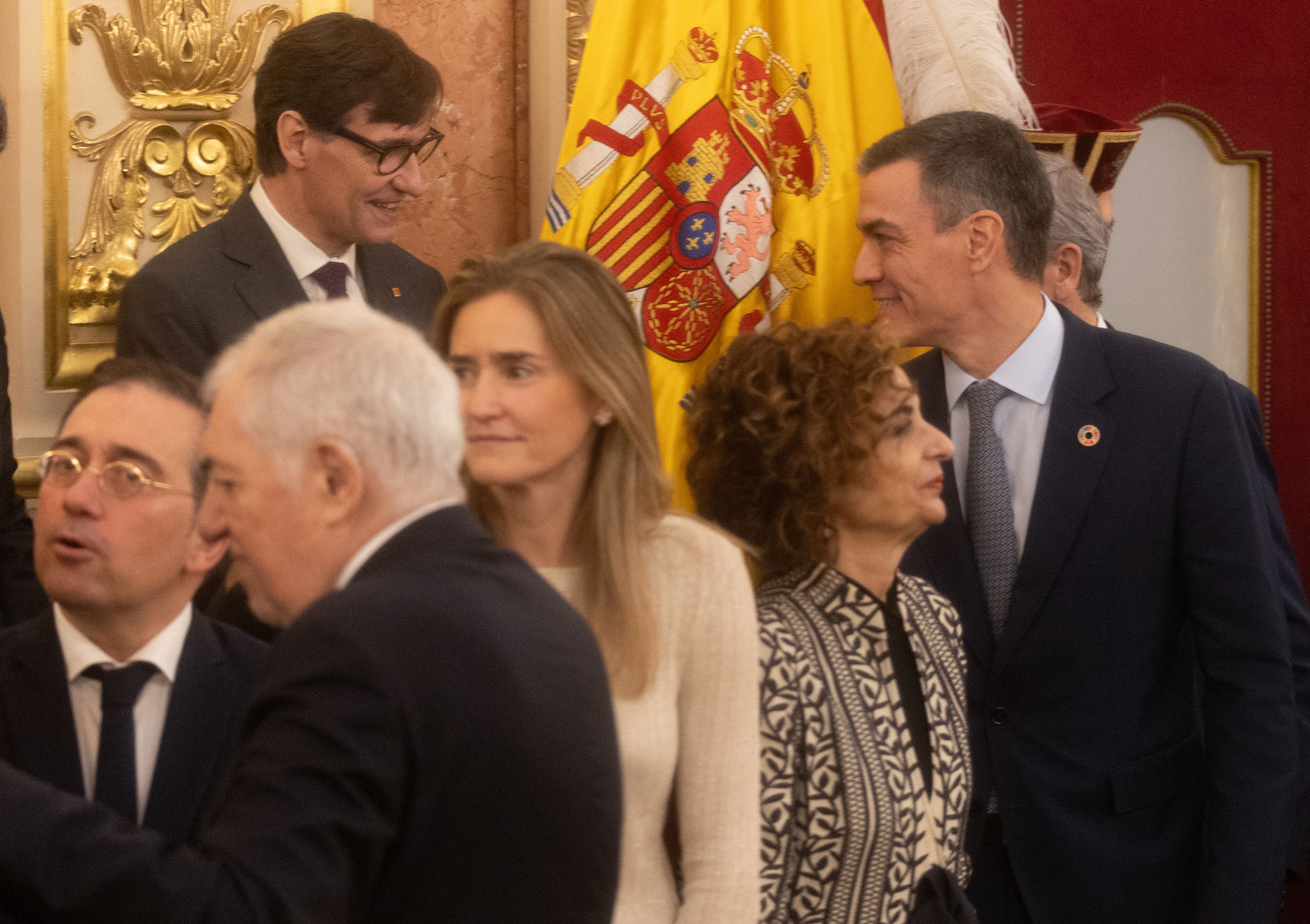 Sánchez i Illa se saluden al Congrés