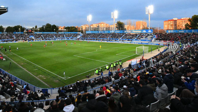 L'ambient que presentava la Nova Creu Alta en el partit d'ahir