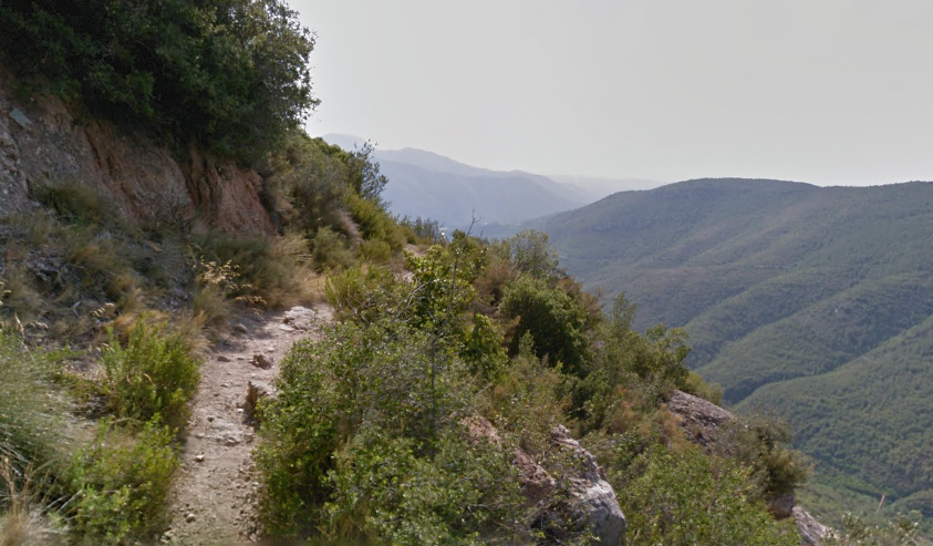 El camí de les coves de Salnitre