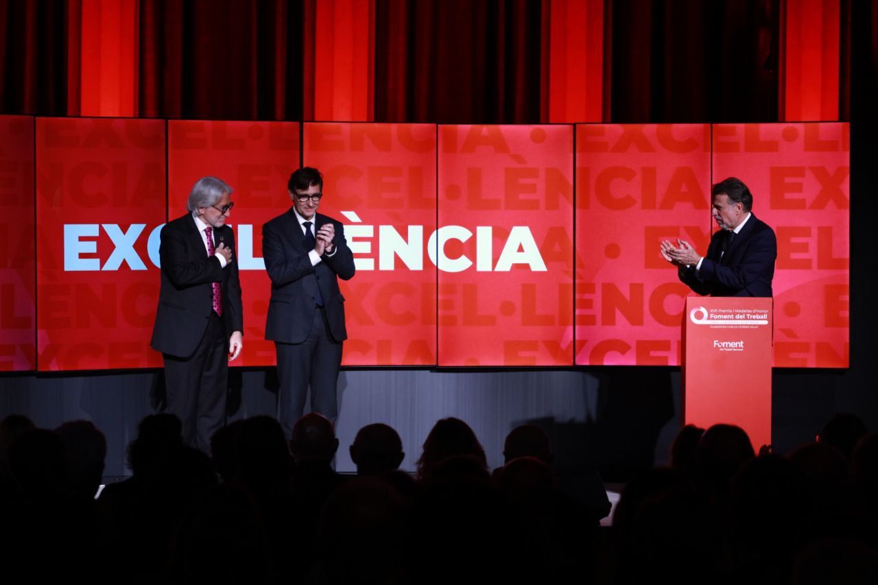 Josep Sánchez Llibre, president de Foment, i el president de Salvador Illa, amb Josep Creuheras.