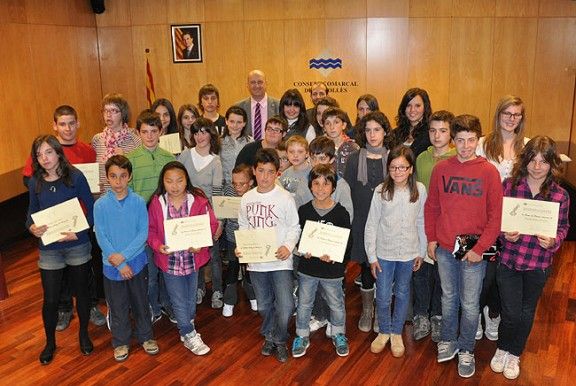 Foto de família dels guanyadors dels Premis Joan Triadú.