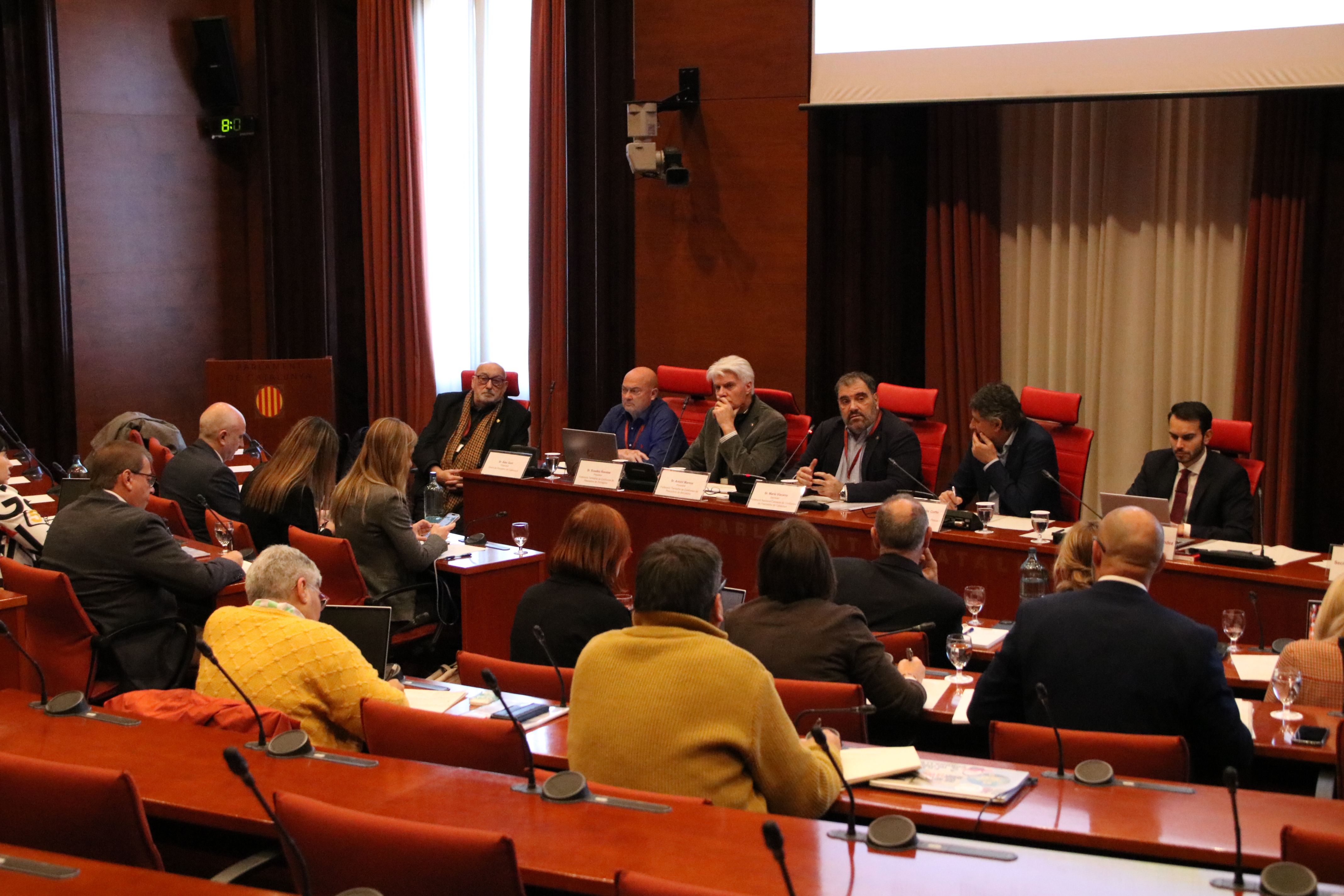 Representats dels pescadors, a la Comissió d'Agricultura del Parlament