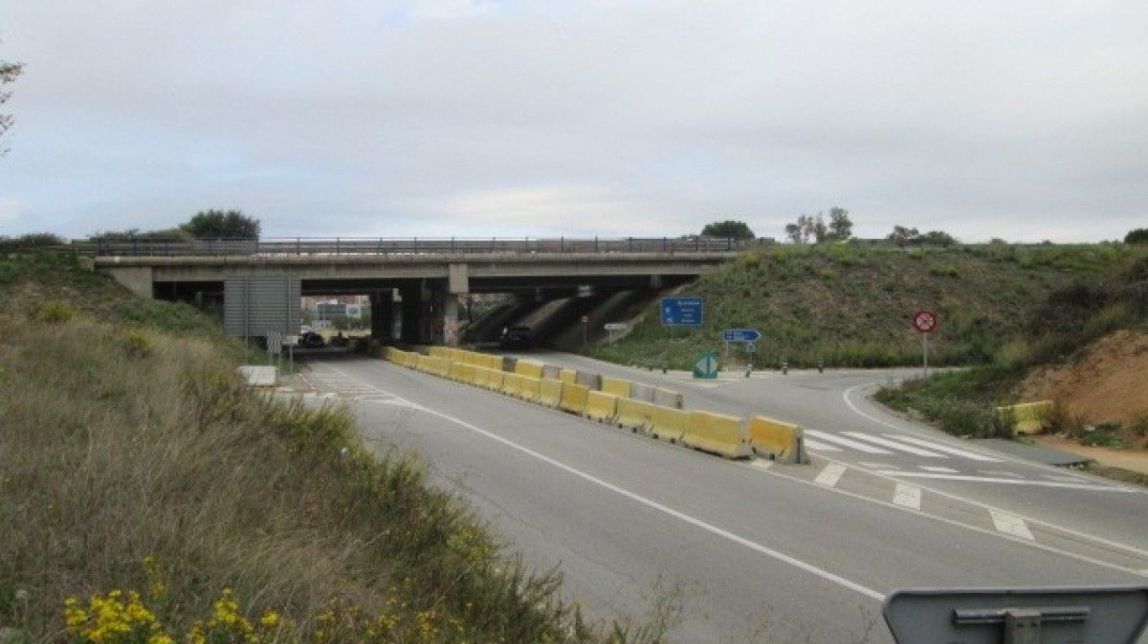 El pas per sota de l'AP-7, entre Sant Cugat i Rubí, proper a la zona on hi va haver l'accident