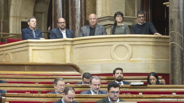 Alguns dels representants garrotxins que han assistit al ple d'aquest matí