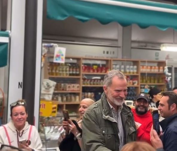 Visita sorpresa dels reis d'Espanya a Catarroja