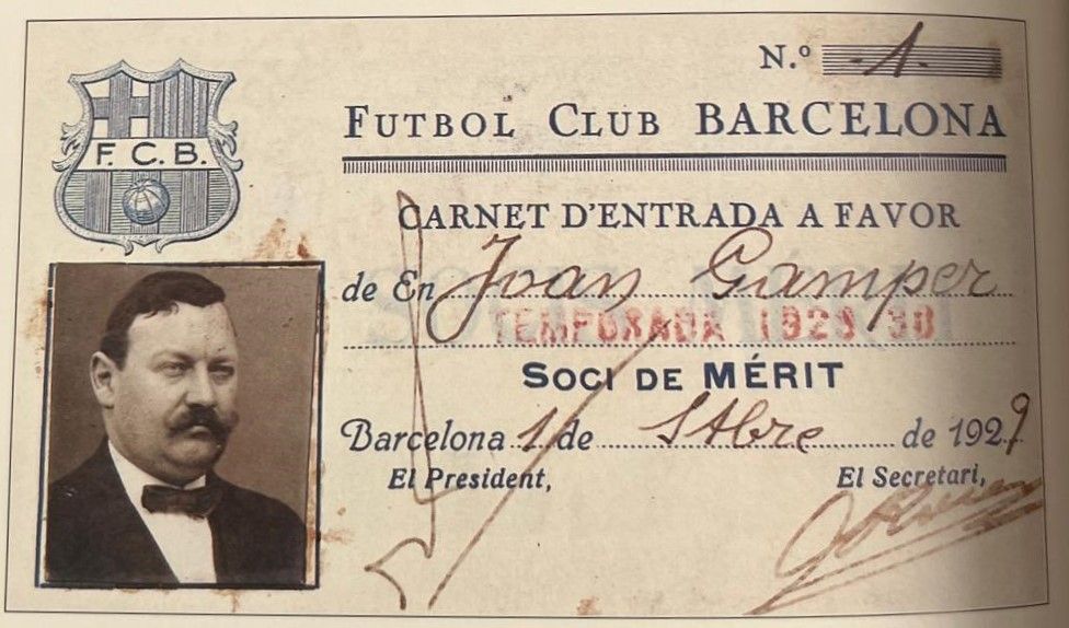 Carnet de soci de Joan Gamper, fundador del club, amb el número 1 a perpetuïtat