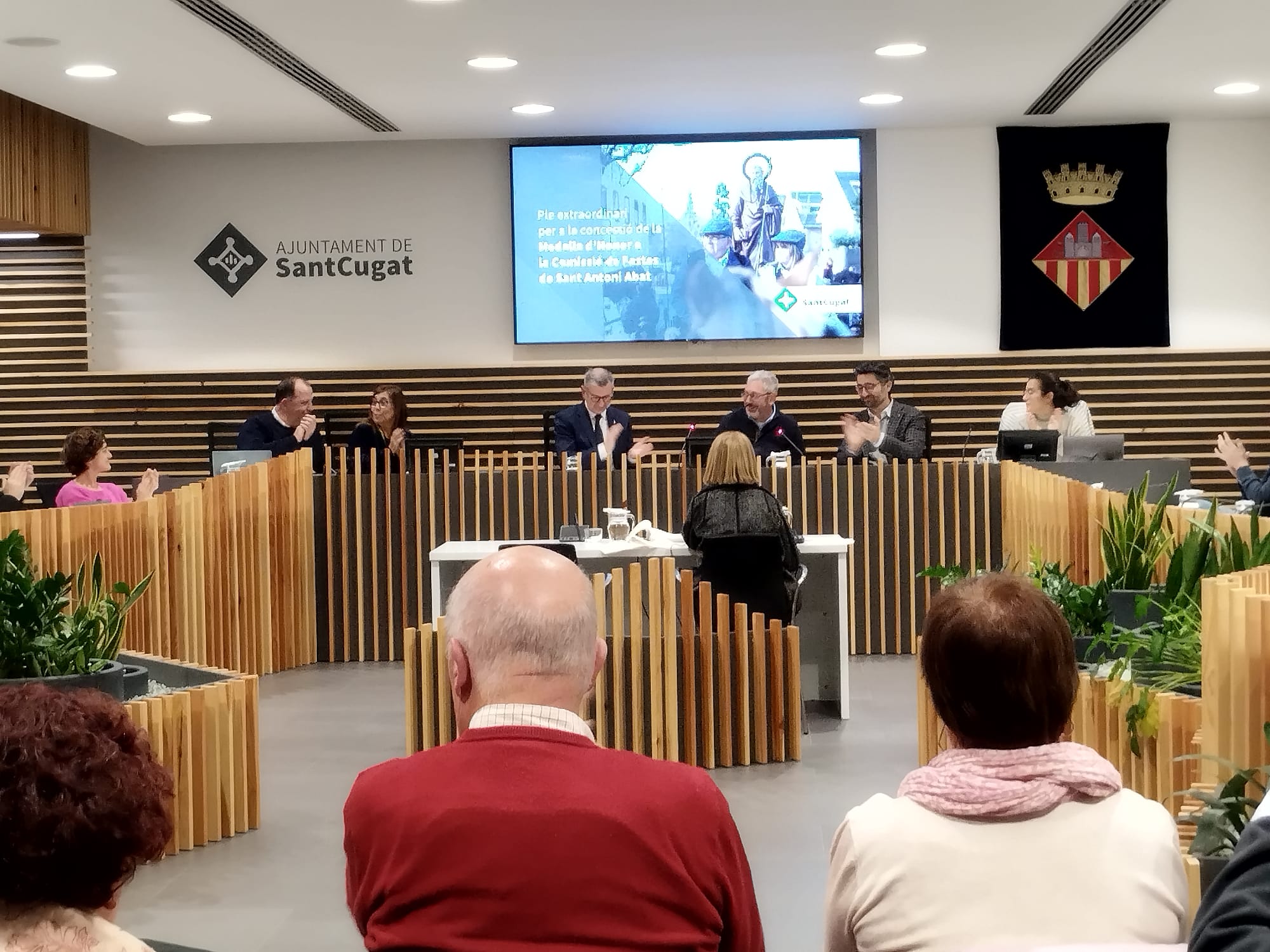 Acte d'aprovació de la Medalla d'Honor a Sant Antoni Abad. 