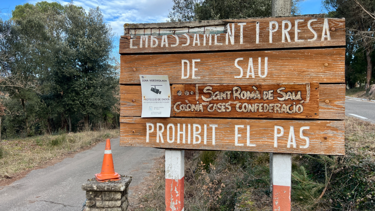 Cartell de benvinguda del poble de Sant Romà