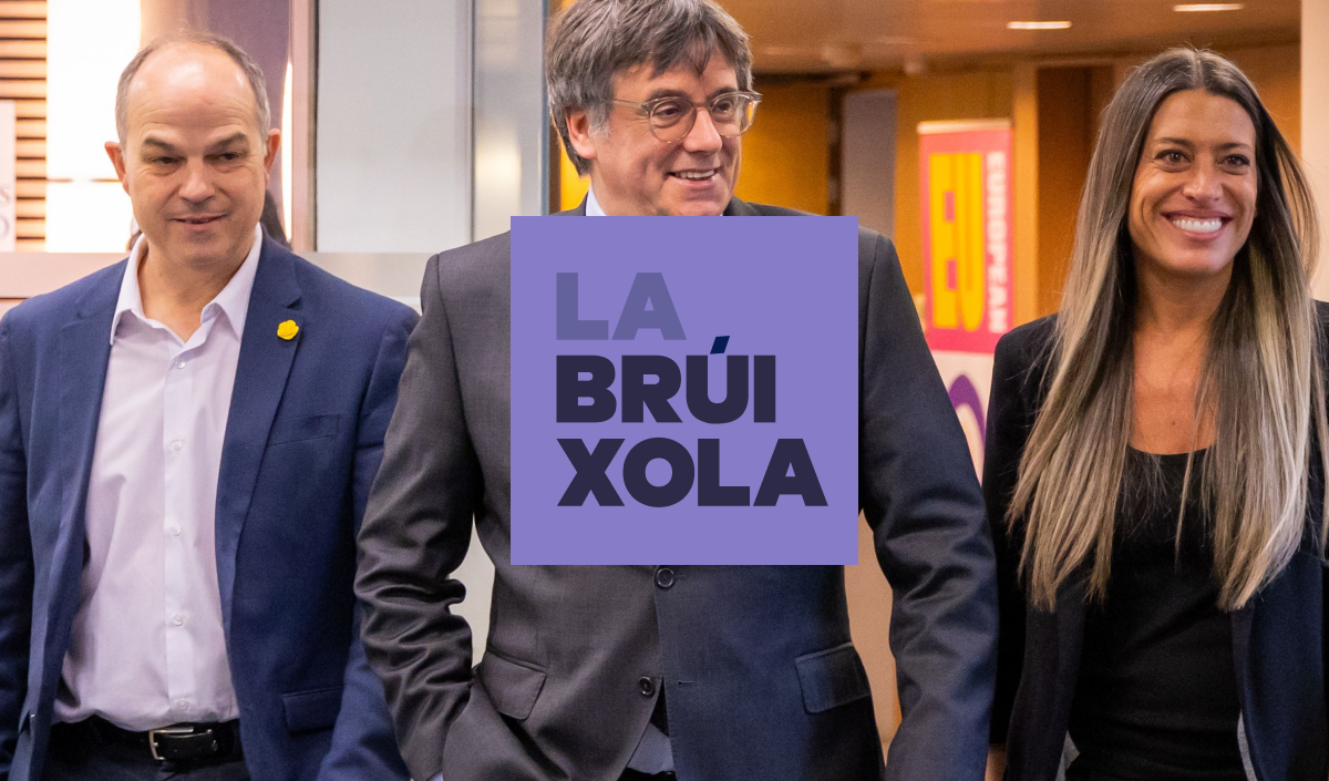 Carles Puigdemont, amb Jordi Turull i Míriam Nogueras, divendres passat a Brussel·les